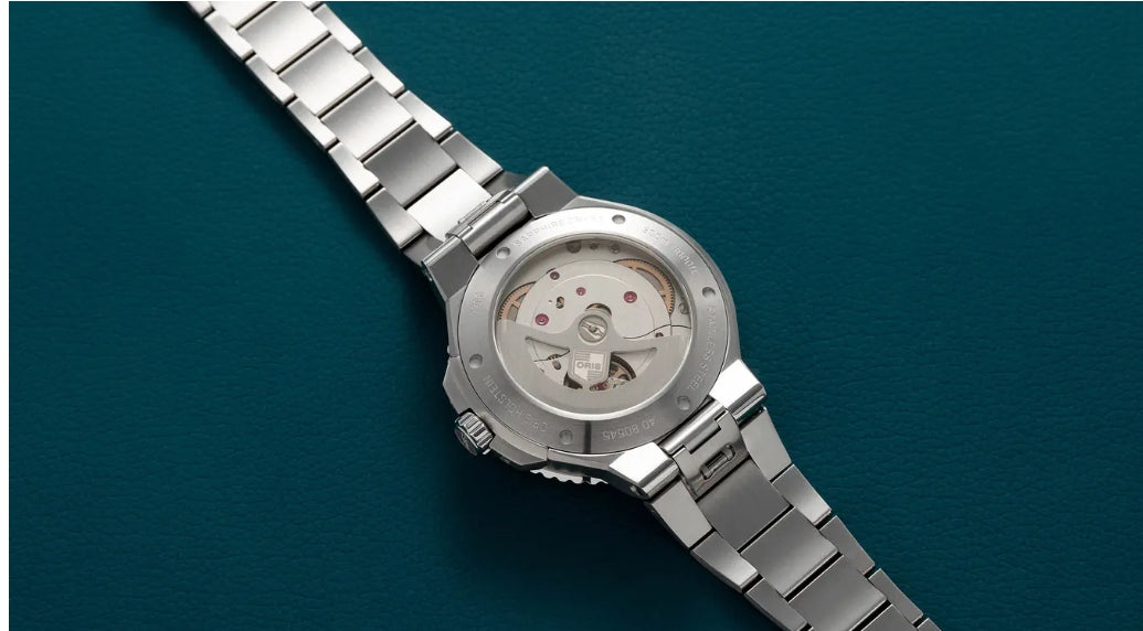 Aquis Date Calibre 400