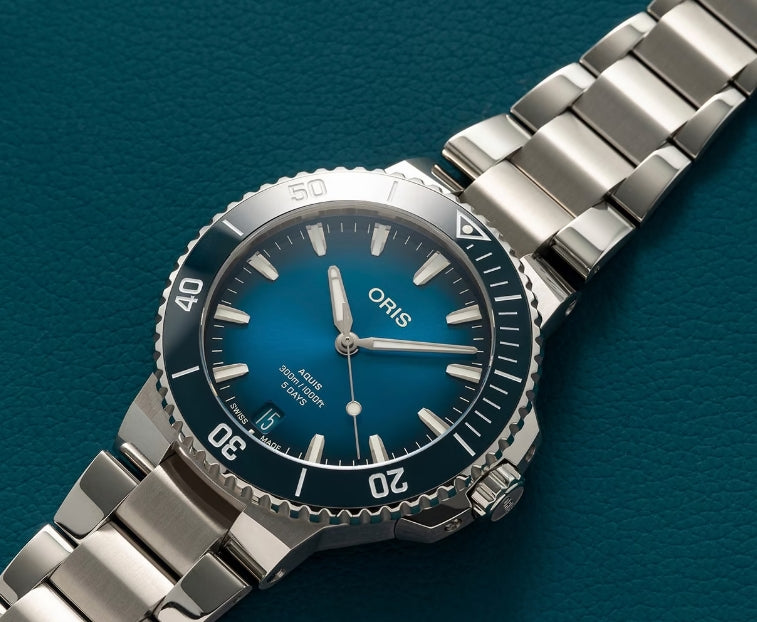 Aquis Date Calibre 400