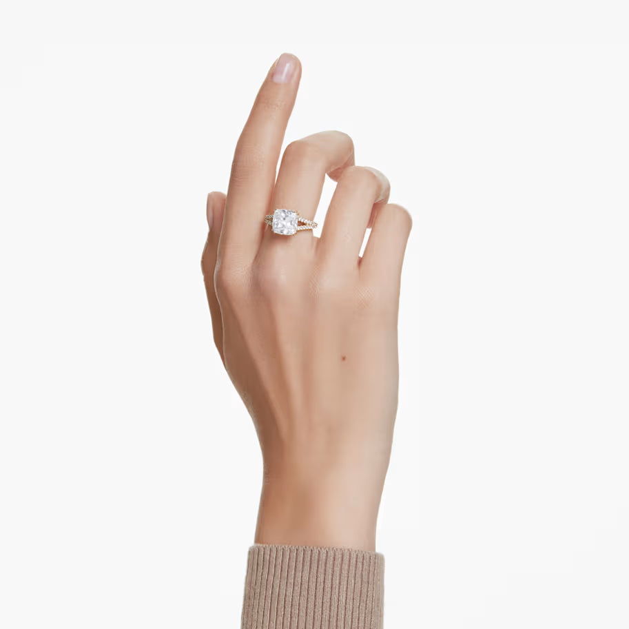 Stilla cocktail ring, Square cut, Pavé, White, Gold-tone plated