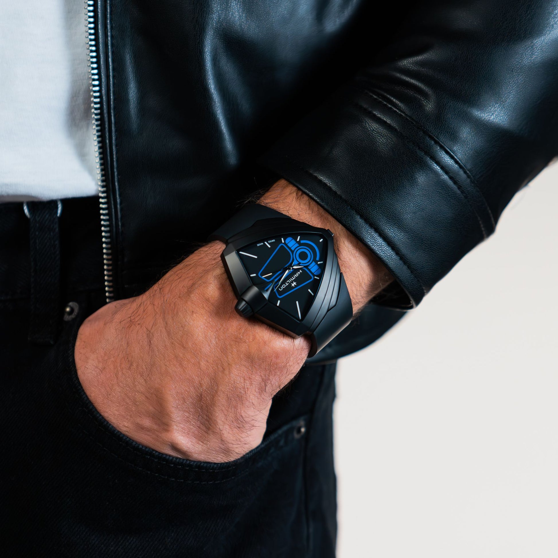 Hamilton Ventura XXL Bright Dune Limited Edition H24614330